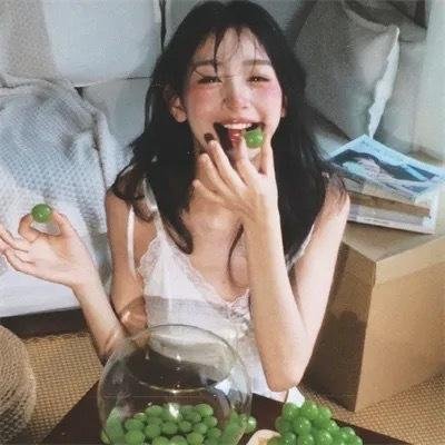 我想变成鸟,所以跳起来